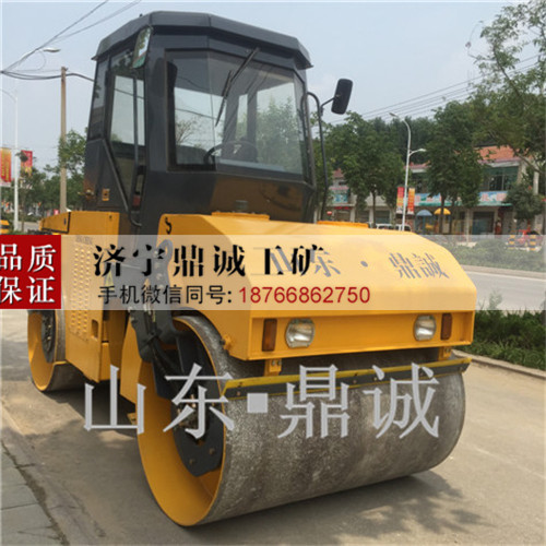 14 六吨双钢轮压路机 (2)