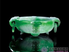 乾隆时期，玉文化的发展达到一个高峰