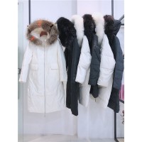 相约四季品牌折扣女装批发货源走份