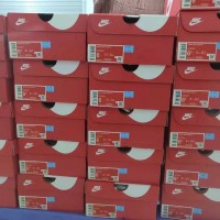 专业进口阿迪达斯，Nike，PUMA，匡威万斯鞋子清关回国