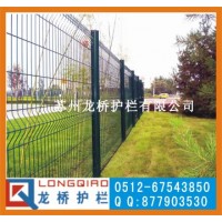 泰安小区围墙护栏网 泰安厂区围墙钢丝网 镀锌喷塑桃型柱 龙桥