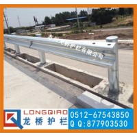 上饶波形护栏板护栏 上饶高速公路防撞护栏 龙桥厂
