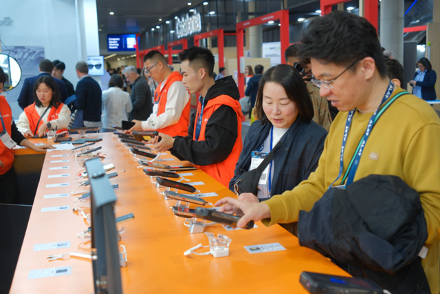 OUKITEL 闪耀 MWC 2025,三防新科技引爆全场! OUKITEL 闪耀 MWC 2025,三防新科技引爆全场!