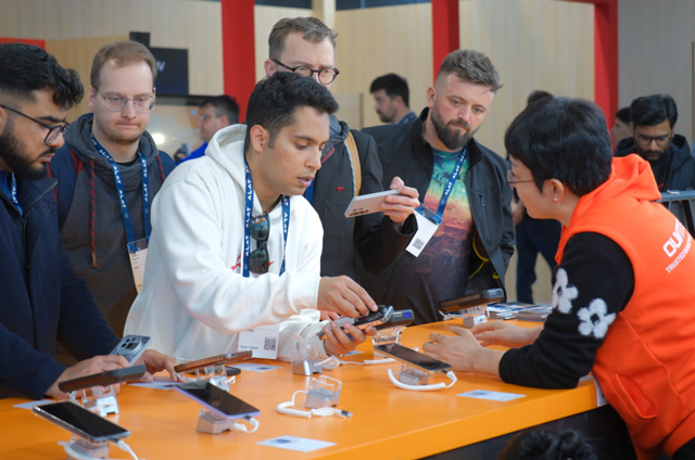 OUKITEL 闪耀 MWC 2025,三防新科技引爆全场! OUKITEL 闪耀 MWC 2025,三防新科技引爆全场!